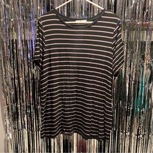 Heart Hips Black & Pink T-Shirt Size 3X